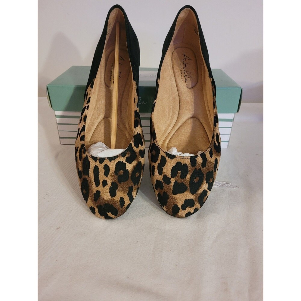 NIB Abella Valli Black Leopard Slip Ons Sz 8.5 M Seude Feel